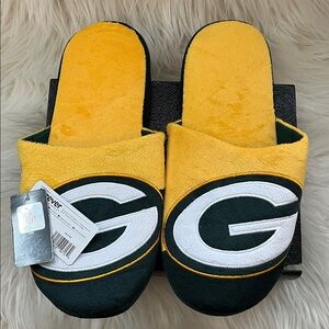 NWT Green Bay Packers NFL Big Logo Slippers (Men’s L 11-12)